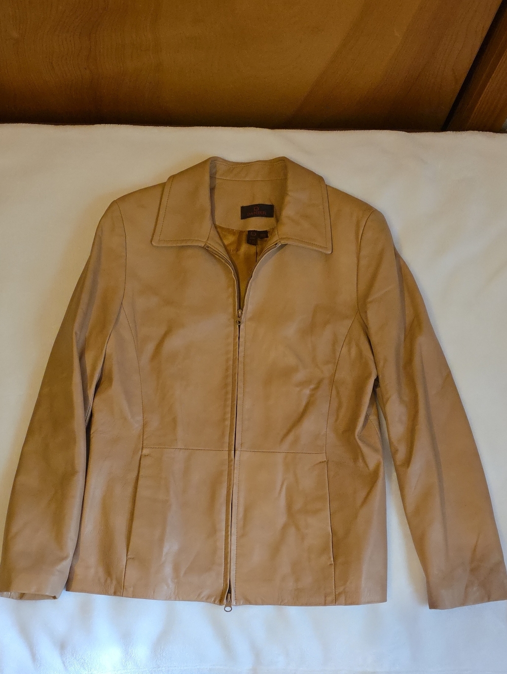 Danier Tan Leather Jacket with Gold Lining Size Medium